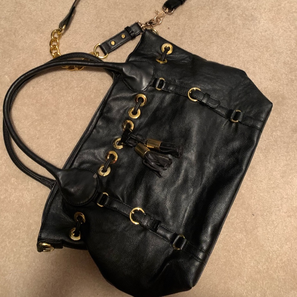 Large bag black with gold accent